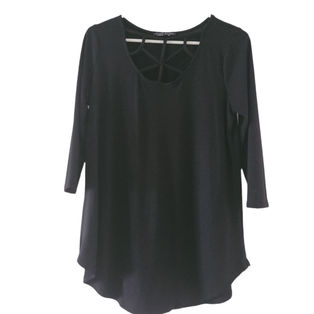 Flowy caged top